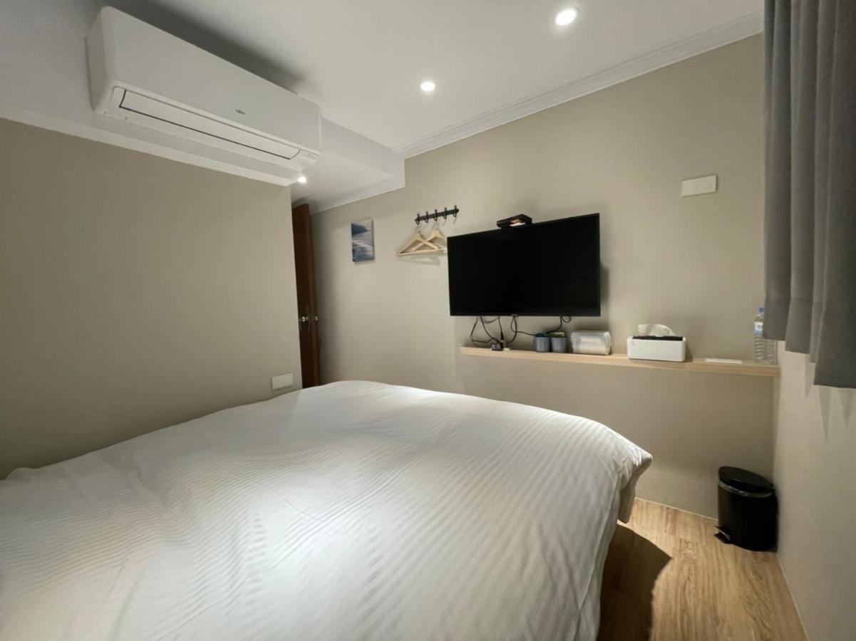 Yoshi Hotel - Tainan Station Branch Exterior foto