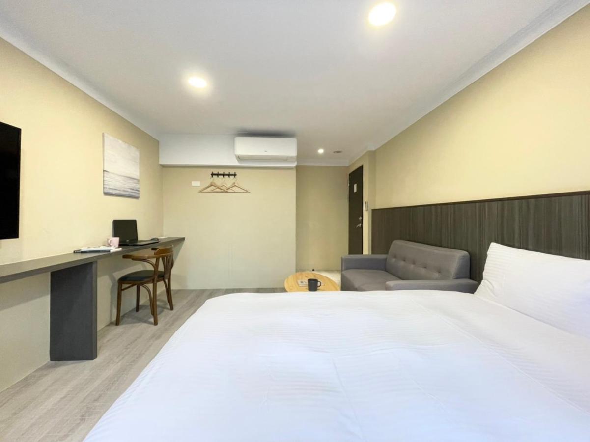 Yoshi Hotel - Tainan Station Branch Exterior foto